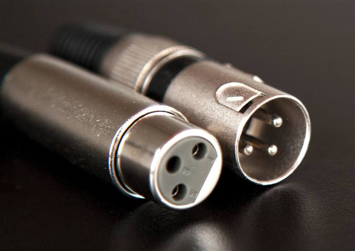 Female and male 3-pin XLR connectors side by side